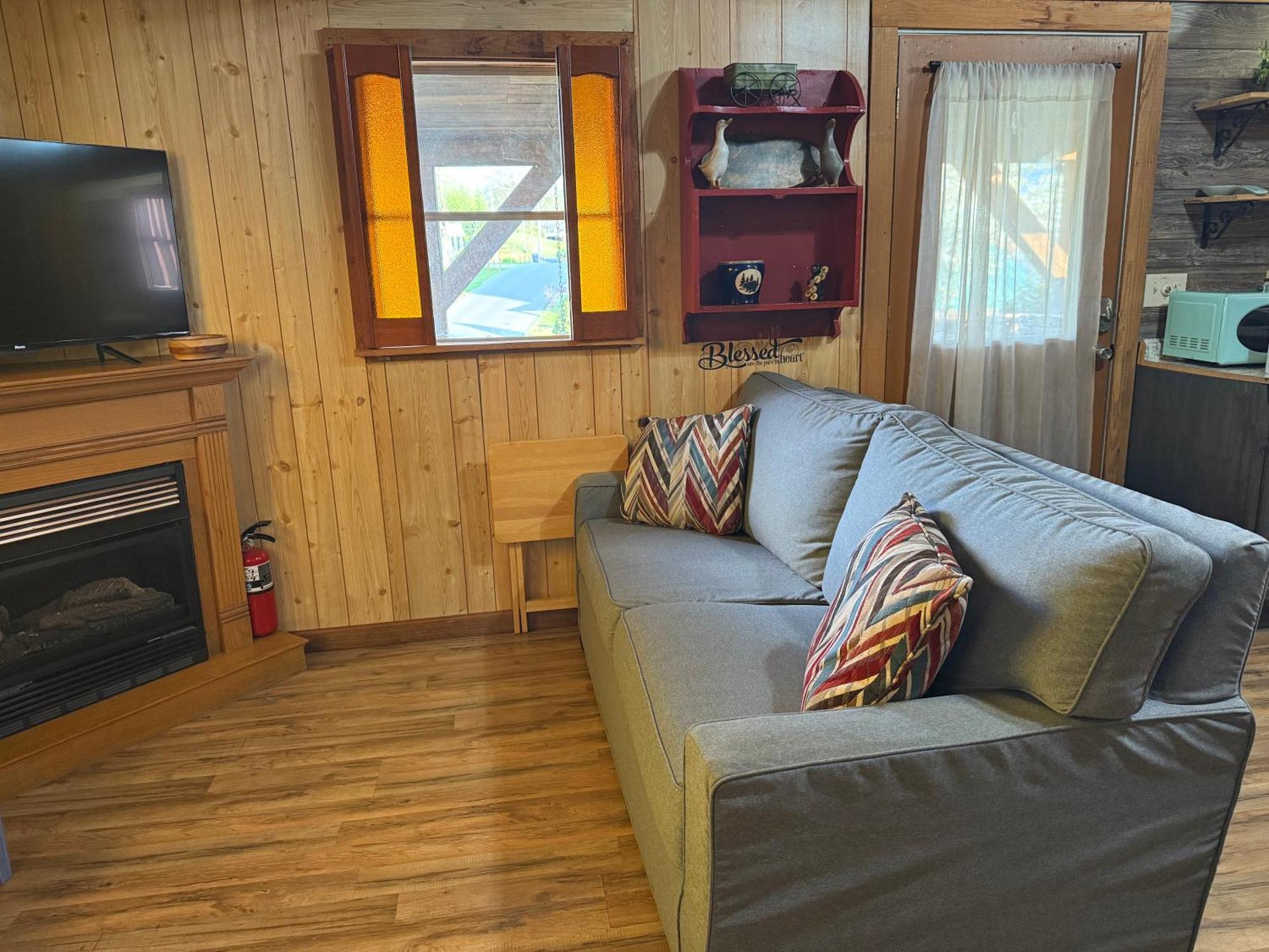 Cozy Cabin Walking Distance To Parkway! Pigeon Forge Exterior photo