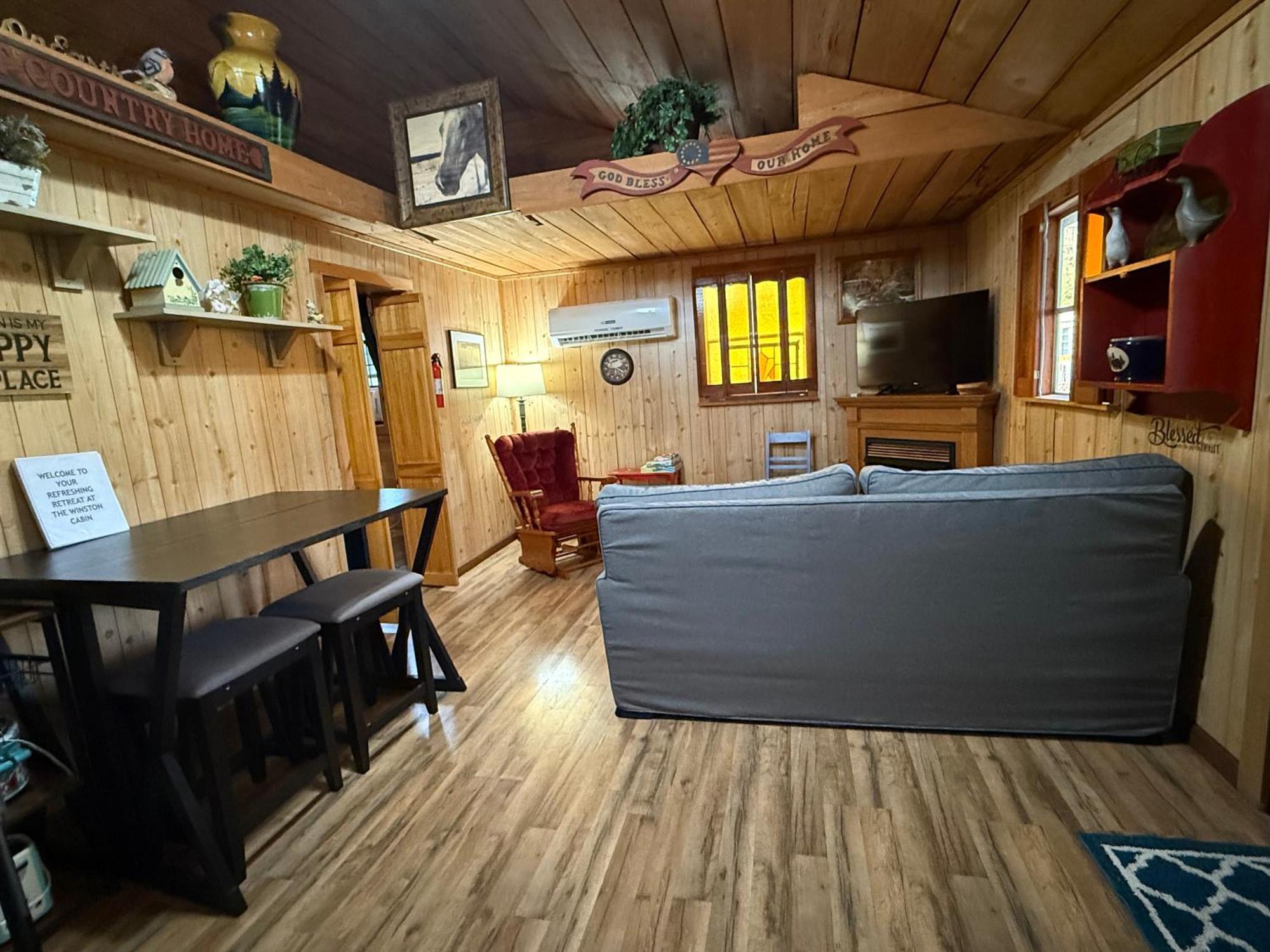 Cozy Cabin Walking Distance To Parkway! Pigeon Forge Exterior photo